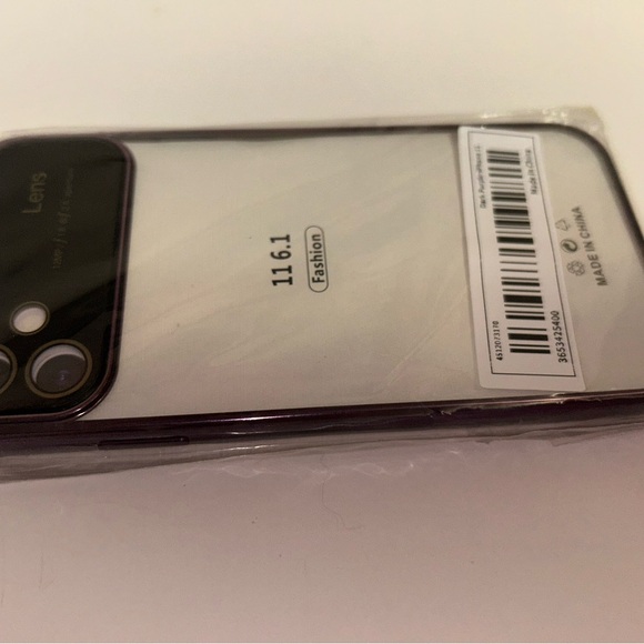 IPHONE 11 —-NWT—-5 CASES, LENS COVERS, AND 2 NEW SCEEN PROTECTORS - Picture 5 of 11